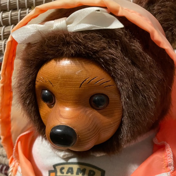 Rare HTF Robert Raikes “Camp Grizzly” Signed & Numbered Charming Wood Face Bear - Picture 5 of 17